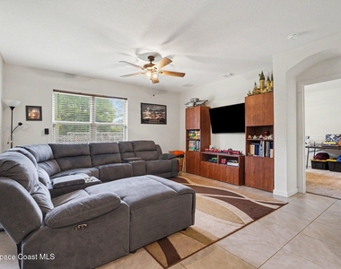 1563 Leeward Avenue Se - Photo Thumbnail 15