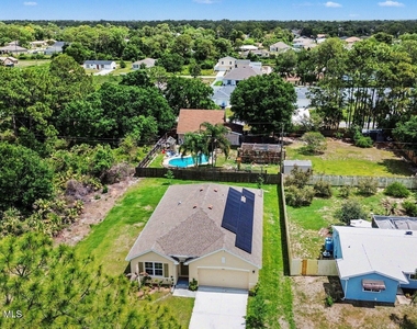 1563 Leeward Avenue Se - Photo Thumbnail 2