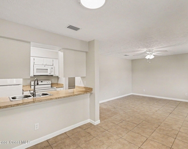 1580 South Street - Photo Thumbnail 4