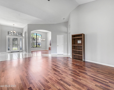 3643 Bluefield Avenue - Photo Thumbnail 11
