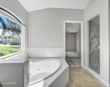 3643 Bluefield Avenue - Photo Thumbnail 21