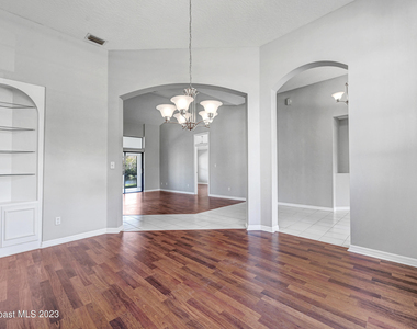 3643 Bluefield Avenue - Photo Thumbnail 7