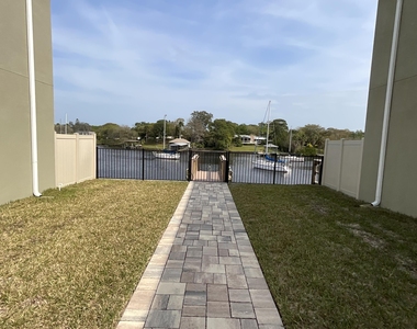 870 Paddleboard Court - Photo Thumbnail 24