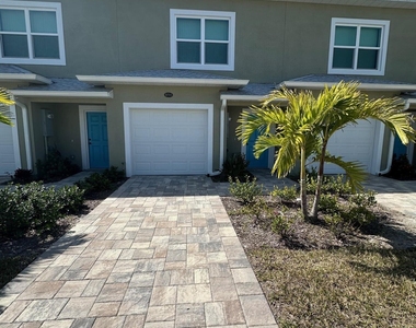 870 Paddleboard Court - Photo Thumbnail 1