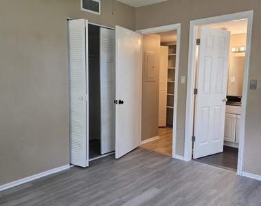 3135 Shady Dell Lane - Photo Thumbnail 22