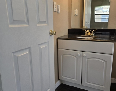 3135 Shady Dell Lane - Photo Thumbnail 30