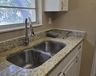 3135 Shady Dell Lane - Photo Thumbnail 12