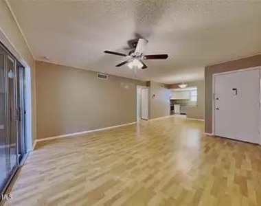 3135 Shady Dell Lane - Photo Thumbnail 8