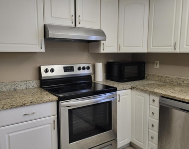 3135 Shady Dell Lane - Photo Thumbnail 13