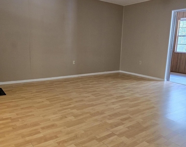 3135 Shady Dell Lane - Photo Thumbnail 6