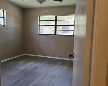 3135 Shady Dell Lane - Photo Thumbnail 25