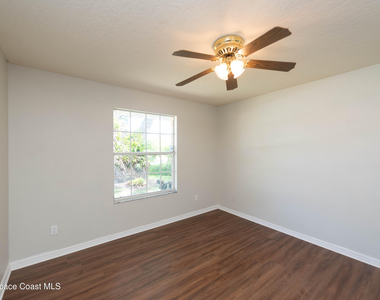 1236 Buffing Circle Se - Photo Thumbnail 22