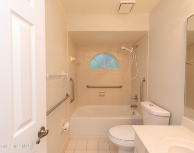 1236 Buffing Circle Se - Photo Thumbnail 25