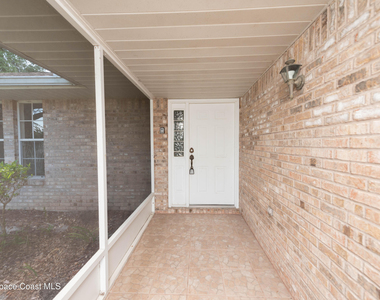 1236 Buffing Circle Se - Photo Thumbnail 4