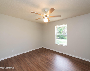 1236 Buffing Circle Se - Photo Thumbnail 35