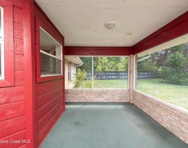 1236 Buffing Circle Se - Photo Thumbnail 10