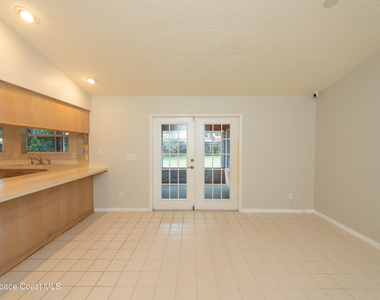 1236 Buffing Circle Se - Photo Thumbnail 16