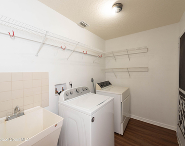 1236 Buffing Circle Se - Photo Thumbnail 38