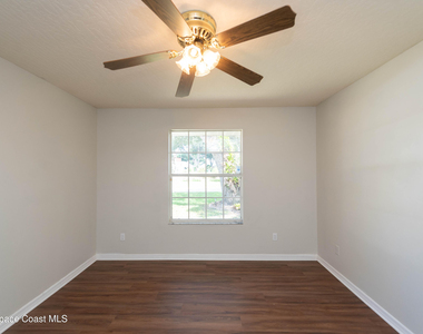 1236 Buffing Circle Se - Photo Thumbnail 23