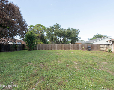 1236 Buffing Circle Se - Photo Thumbnail 13