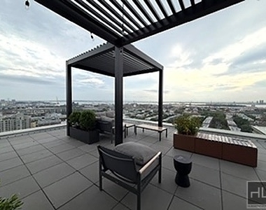 Carroll St - Photo Thumbnail 14