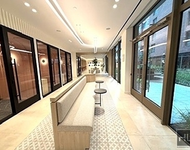 Carroll St - Photo Thumbnail 11