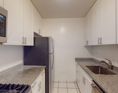 247 West 87th Street #7C - Photo Thumbnail 3