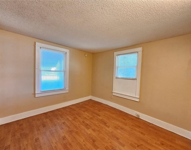 2441 E Magnolia Street - Photo Thumbnail 8
