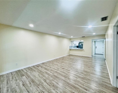 1750 Belleair Forest Drive - Photo Thumbnail 8