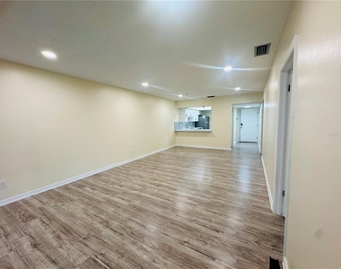 1750 Belleair Forest Drive - Photo Thumbnail 7