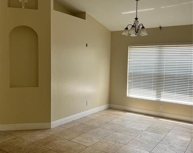 3158 Clover Blossom Circle - Photo Thumbnail 7