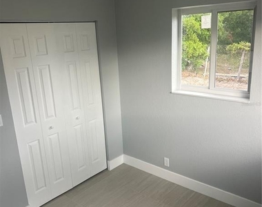 836 Sw 2nd Terrace - Photo Thumbnail 17