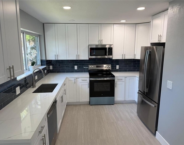 836 Sw 2nd Terrace - Photo Thumbnail 5