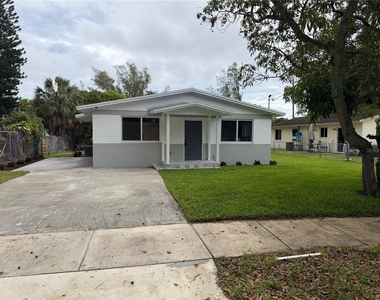 836 Sw 2nd Terrace - Photo Thumbnail 1