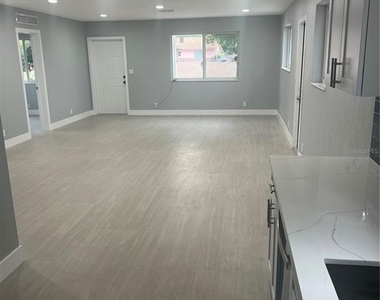 836 Sw 2nd Terrace - Photo Thumbnail 4