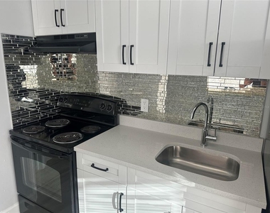 1104 E 140th Avenue - Photo Thumbnail 5