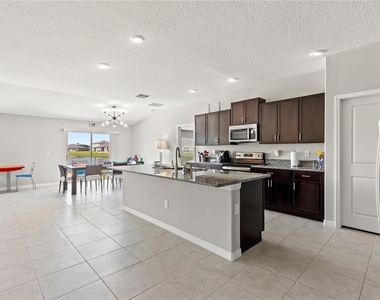 16561 Delia Street - Photo Thumbnail 3