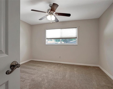 809 Jacaranda Drive - Photo Thumbnail 8