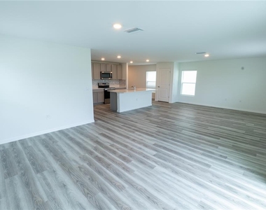 4409 Sand Dollar Way - Photo Thumbnail 25