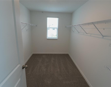 4409 Sand Dollar Way - Photo Thumbnail 6