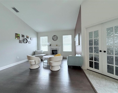 6456 Doe Path Court - Photo Thumbnail 5
