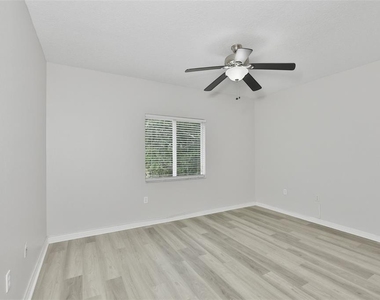 6437 Cypressdale Drive - Photo Thumbnail 7