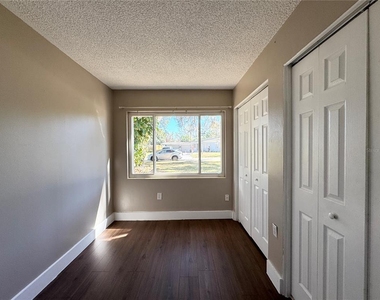 310 Longwood Drive - Photo Thumbnail 19