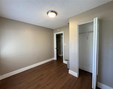 310 Longwood Drive - Photo Thumbnail 21