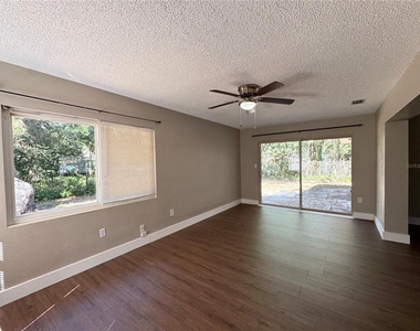 310 Longwood Drive - Photo Thumbnail 10