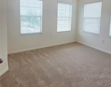 8821 Walnut Gable Court - Photo Thumbnail 15