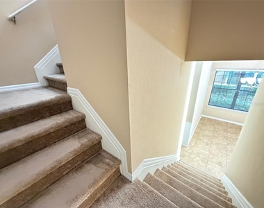 5722 Kinglethill Drive - Photo Thumbnail 11