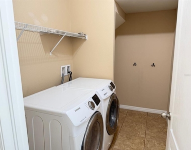 5722 Kinglethill Drive - Photo Thumbnail 20