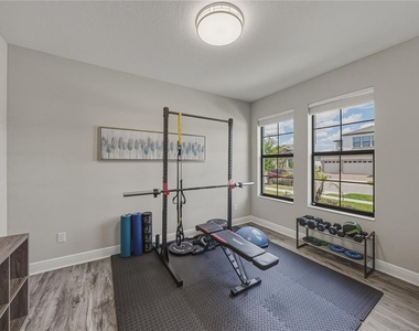 14633 Red Castle Avenue - Photo Thumbnail 8