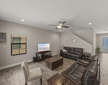 14633 Red Castle Avenue - Photo Thumbnail 14